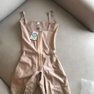 Lycra beauty size S🔥🔥